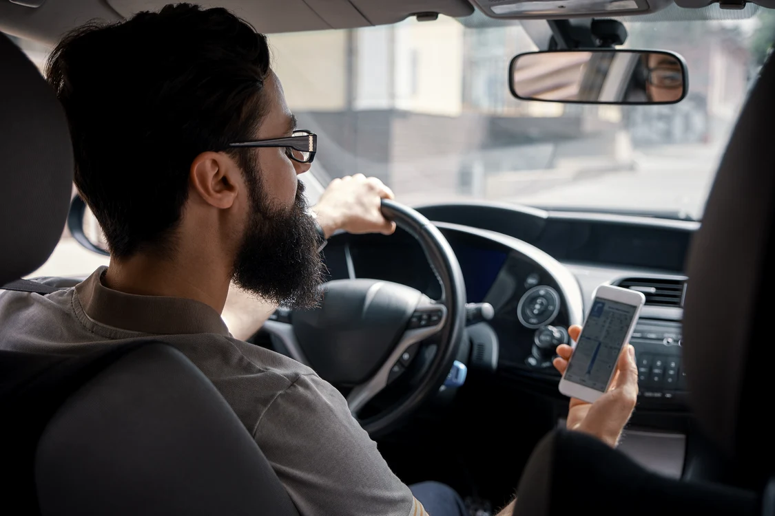 Câți bani face un șofer de Uber în România. Foto: magnific.com