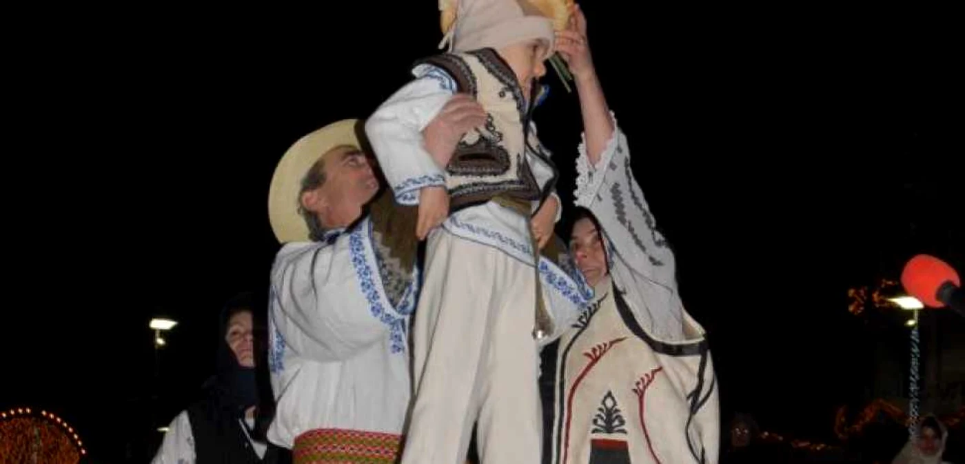 Obiceiul încă se păstrează, în sudul țării, în foarte multe familii  FOTO: arhiva