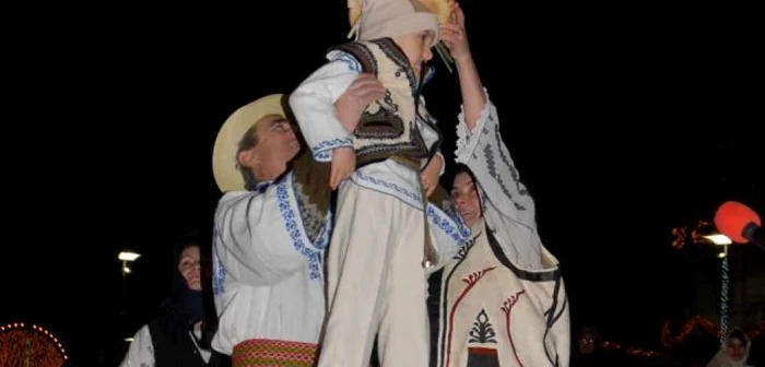 Obiceiul încă se păstrează, în sudul țării, în foarte multe familii FOTO: arhiva