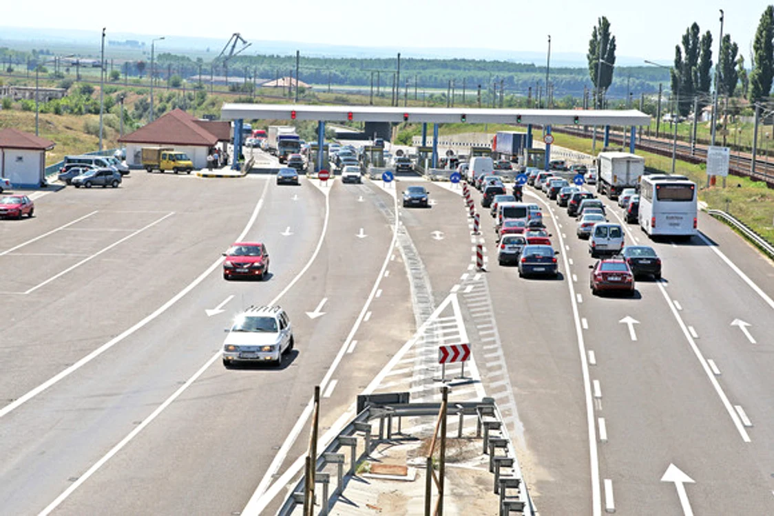 Autostrada A2 Bucureşti - Constanţa are o capacitate medie de preluare de 2.500 de autovehicule pe orăfoto: arhivă Adevărul