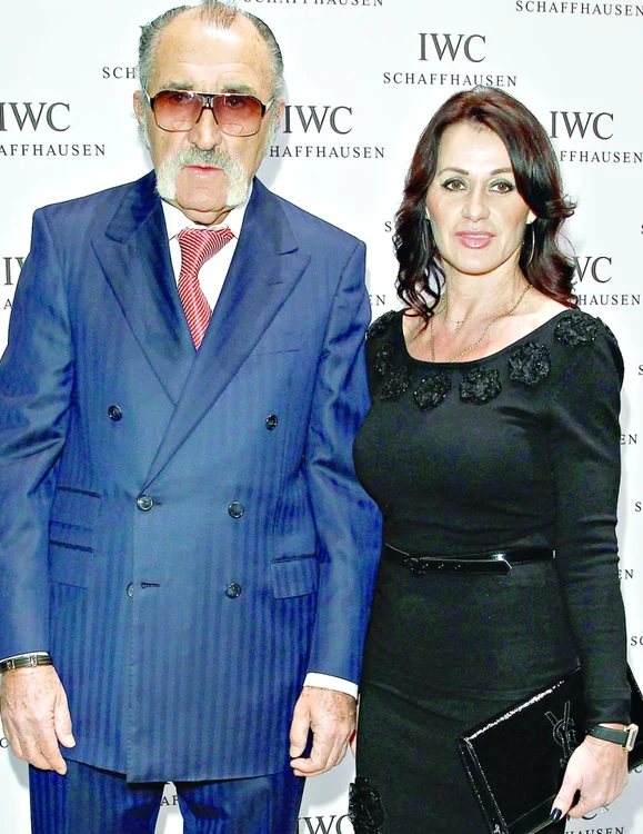
    Nadia, în doliu, alături  de Ion Ţiriac la Salonul  de la Geneva  