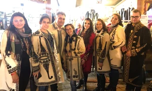 Hainele cu model schilăresc  se vând cu 600   700 de lei   jpeg