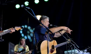 Cenaclul FLacara poza mare jpg