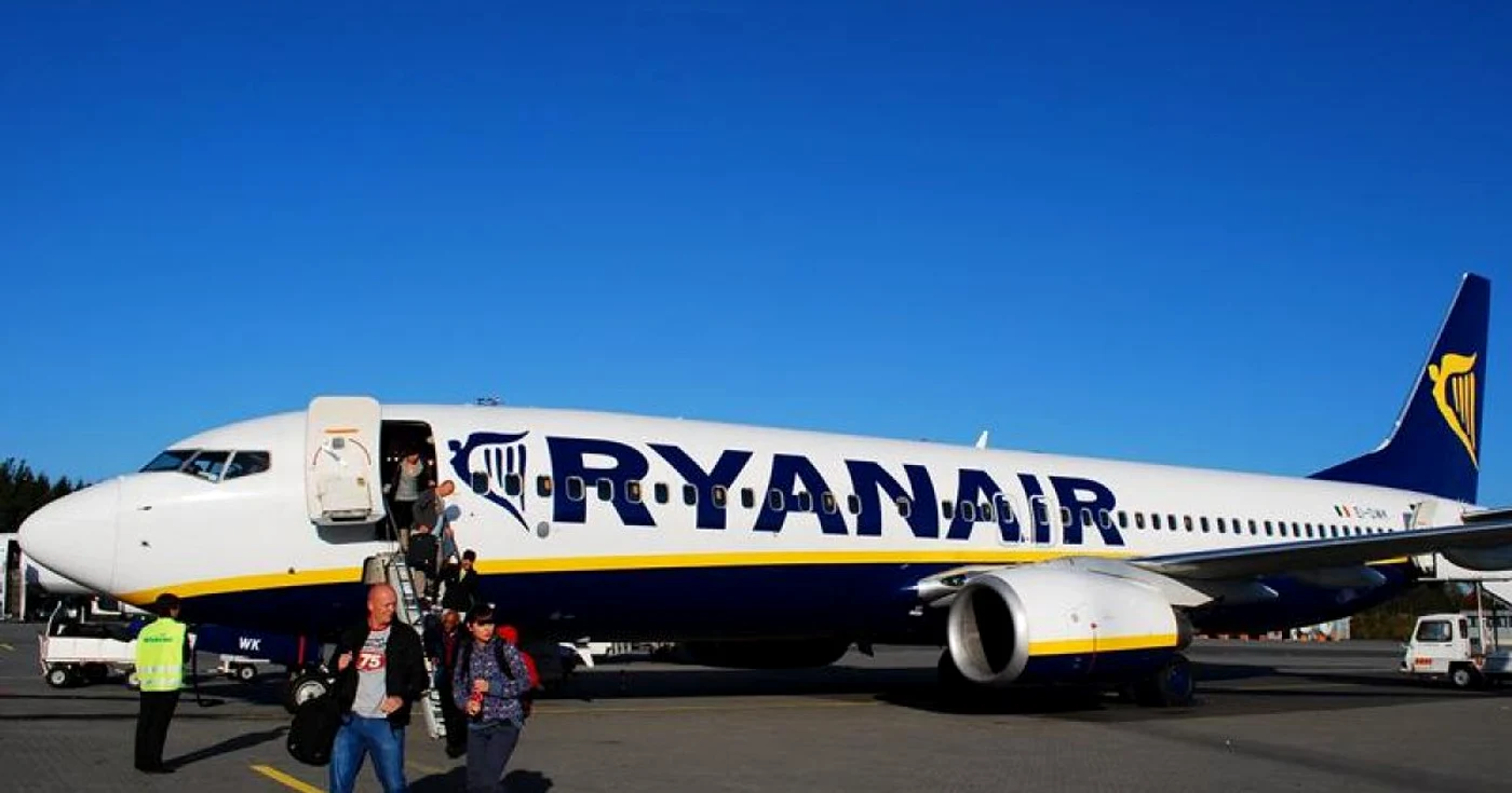 Ryanair ar putea opera de pe Aeroportul din Târgu Mureş, dacă aleşii judeţeni ar aproba "o susţinere financiară" prin contracte de publicitate 