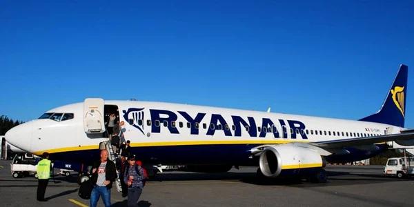 Ryanair ar putea opera de pe Aeroportul din Târgu Mureş, dacă aleşii judeţeni ar aproba "o susţinere financiară" prin contracte de publicitate 