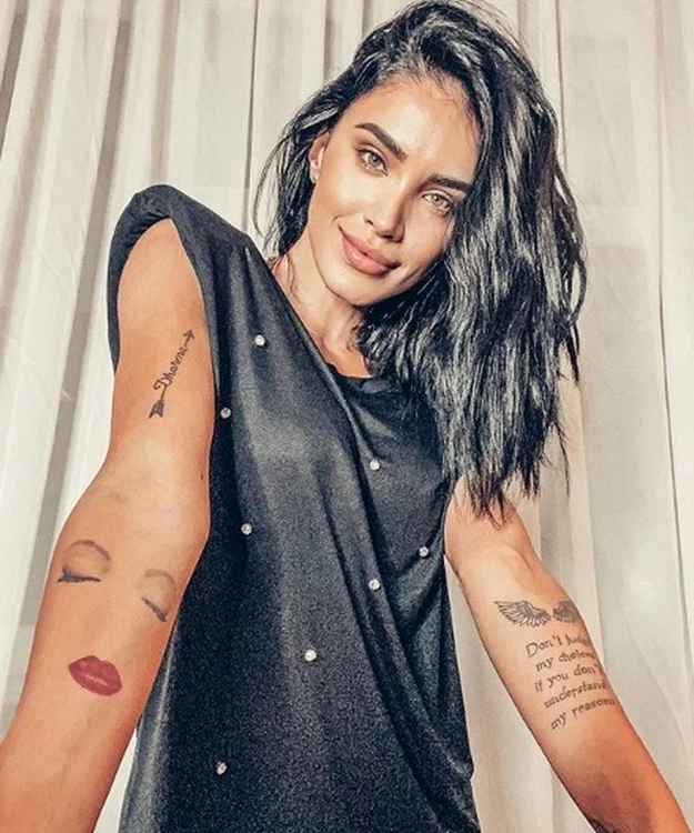 Adelina Pestrițu a recunoscut că are 27 de tatuaje / foto: arhiva personală