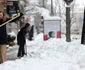 Ninsoarea a perturbat viața bucureștenilor și traficul. FOTO: Inquam Photos/ Octav Ganea
