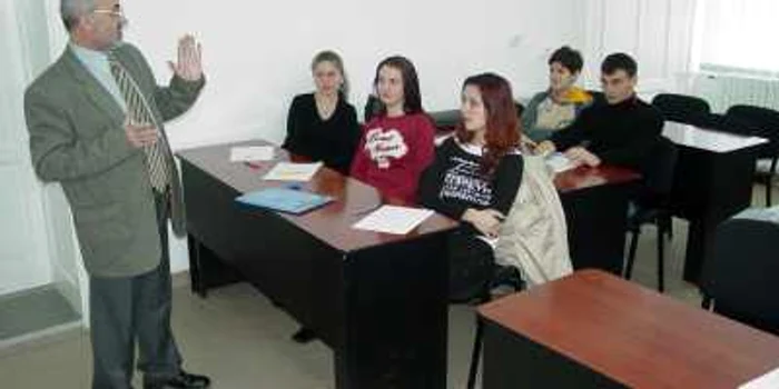 Profesorii arădeni sunt din ce în ce mai puţini