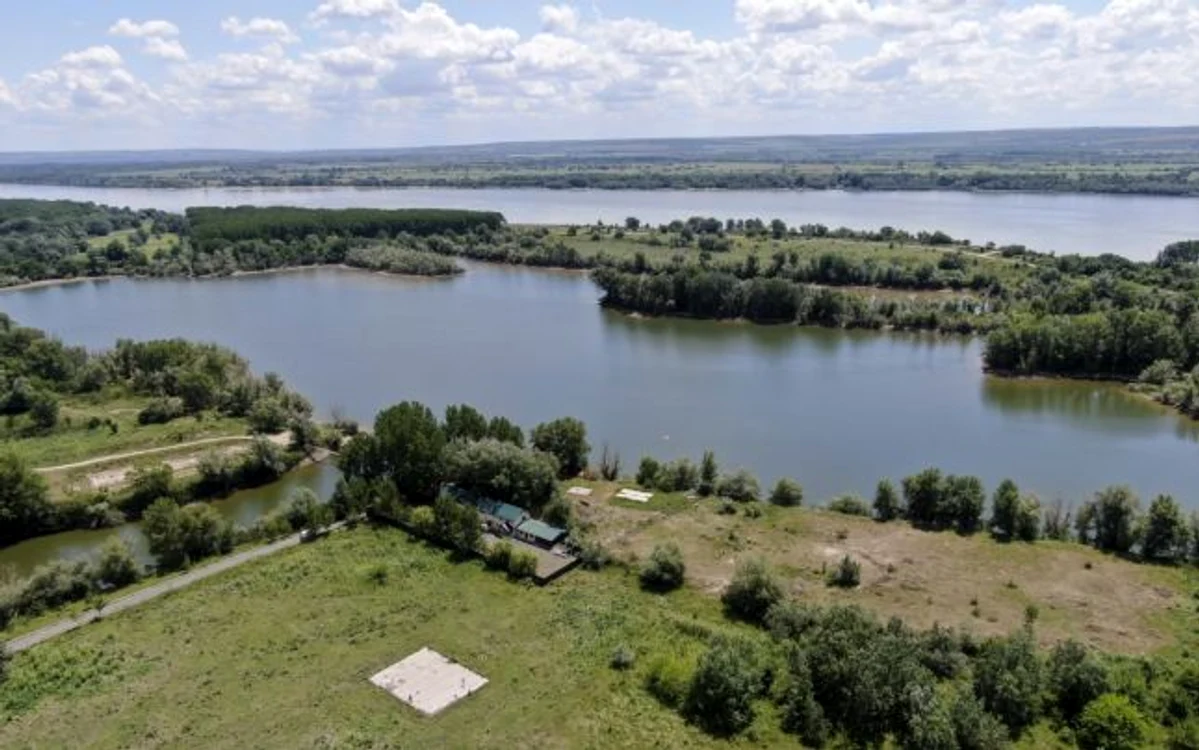 Insula Belina văzută din dronă Imagine: Inquam Photos / George Calin