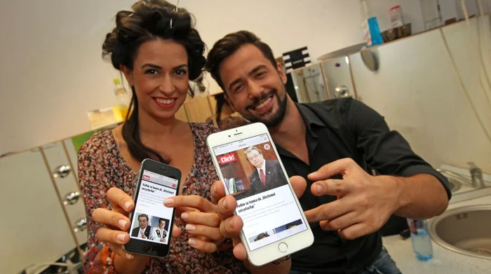 Alex Constantin şi Diana Bart au încercat noul site click.ro pentru mobilFoto: Sever Gheorghe