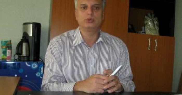 Iaşi: Şeful OPC le recomandă elevilor vodca, în locul drogurilor legale (SONDAJ)