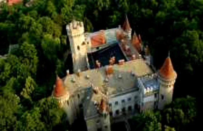 Castelul Karoky a reprezentat imaginea simbol a standului de la Viena   FOTO  turismland.ro