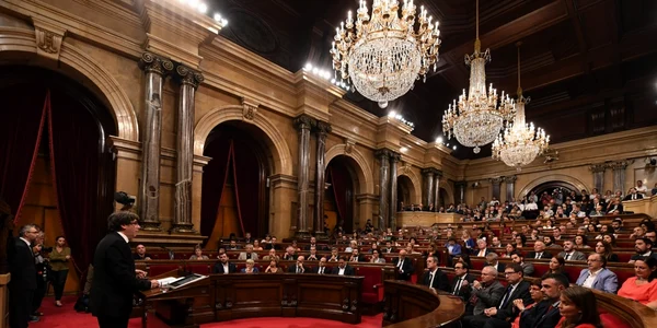 Carles Puigdemont - discurs Parlament Catalonia / FOTO Guliver / GettyImages / 10 oct 2017
