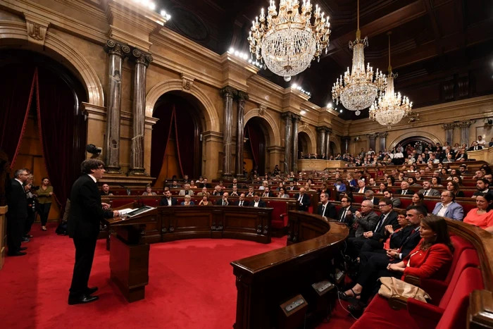 Carles Puigdemont - discurs Parlament Catalonia / FOTO Guliver / GettyImages / 10 oct 2017