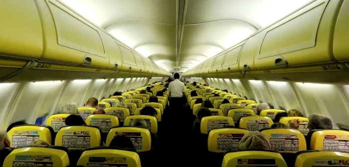 Interior avion, cursă de linie