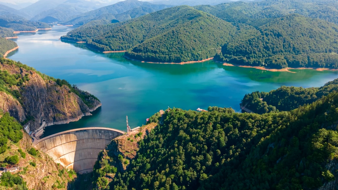 Lacul Vidraru FOTO: Shutterstock
