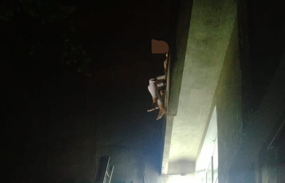 Motivul pentru care o tânăra din Botoșani și-a aruncat copiii de la geam. Mesajul de adio trimis soțului