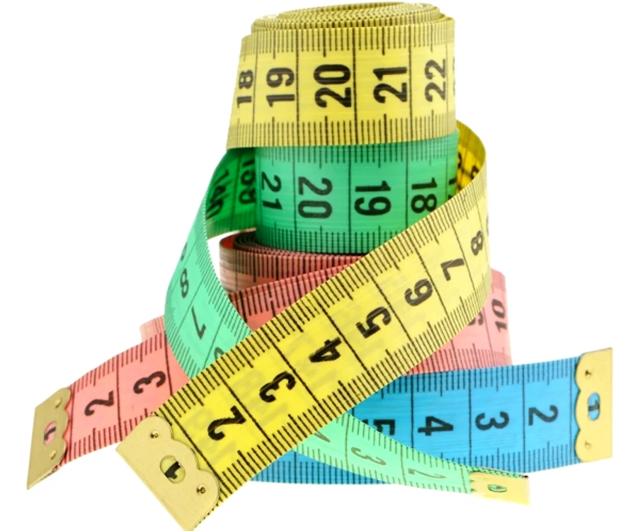 
    Un indice de masă corporală care trece de 30 indică obezitatea.www.clicksanatate.ro  