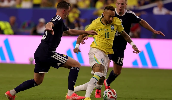 Neymar a revenit pe teren la națională, după 980 de zile de absență (FOTO: EPA)