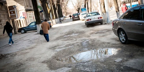 trotuare chisinau bulevardul stefan cel mare FOTO Alexandru Tarlev