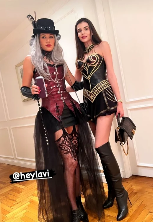 Monica Gabor, alături de prietena ei, Jasmine Legaspi