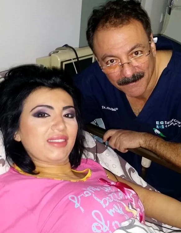 
    Vedeta tv şi-a îndepărtat o cicatrice de pe abdomenfoto: arhiva personală  