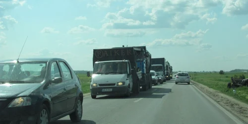 Canicula dă peste cap transportul rutier