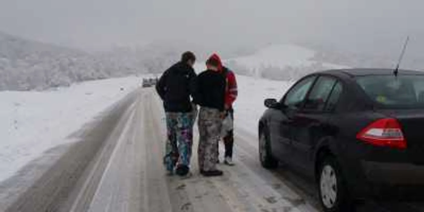 Traficul a fost reluat pe un singur sens
