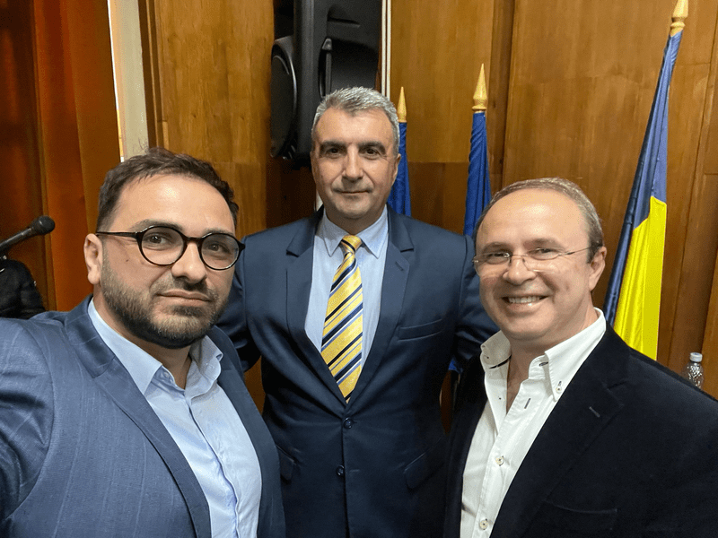 Zelenski de România candidează la șefia CJ Vâlcea. Actorul Grig Chiroiu, Pupăză din serialul „Trăsniții“, propus de PNL VIDEO