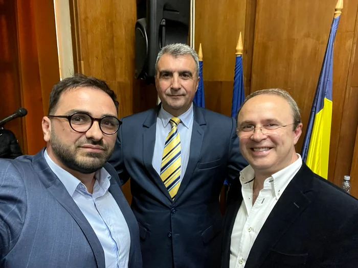 Grig Chiroiu alături de candidații la Primăria Râmnicu Vâlcea și Camera Deputaților