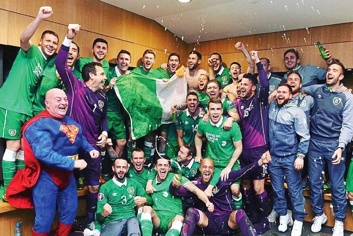 
    Irlandezii au sărbătorit la vestiar  