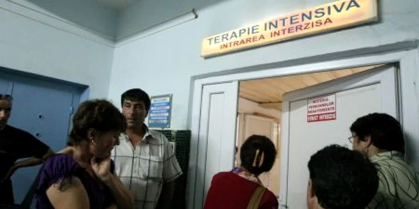 Victima a fost internată de urgenţă