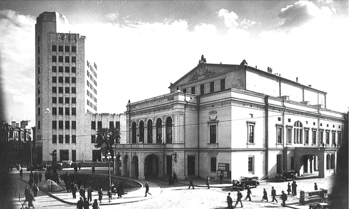palatul telefoanelor  jpg