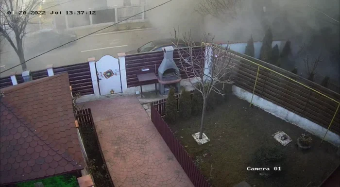 Momentul în care mai multe imobile din Voluntari sunt acoperite de un nor de praf de ciment Foto: StirileProTV