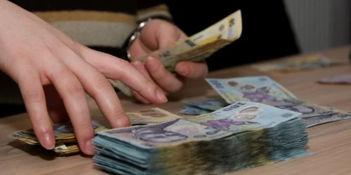 Până să fie prinsă, contabila apucase să fure peste 600.000 de lei