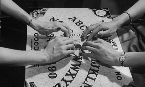 Placa Ouija, de la ocultism străvechi chinez la joc de societate jpeg