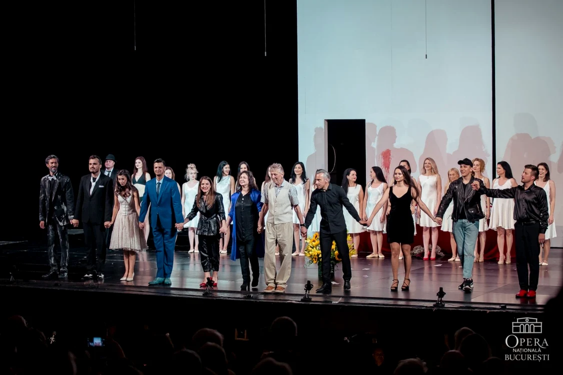 Aplauze frenetice pentru Filip Panait, Damian Vlad, Daniela Cârstea, Bogdan Mihai, Sofia Poulopoulou, , Daniela Dima, Andrei Şerban, Tiberiu Soare, Veronica Anuşca, Ştefan Lamatic, Sandor Csaba şi fetele... nenumerotate