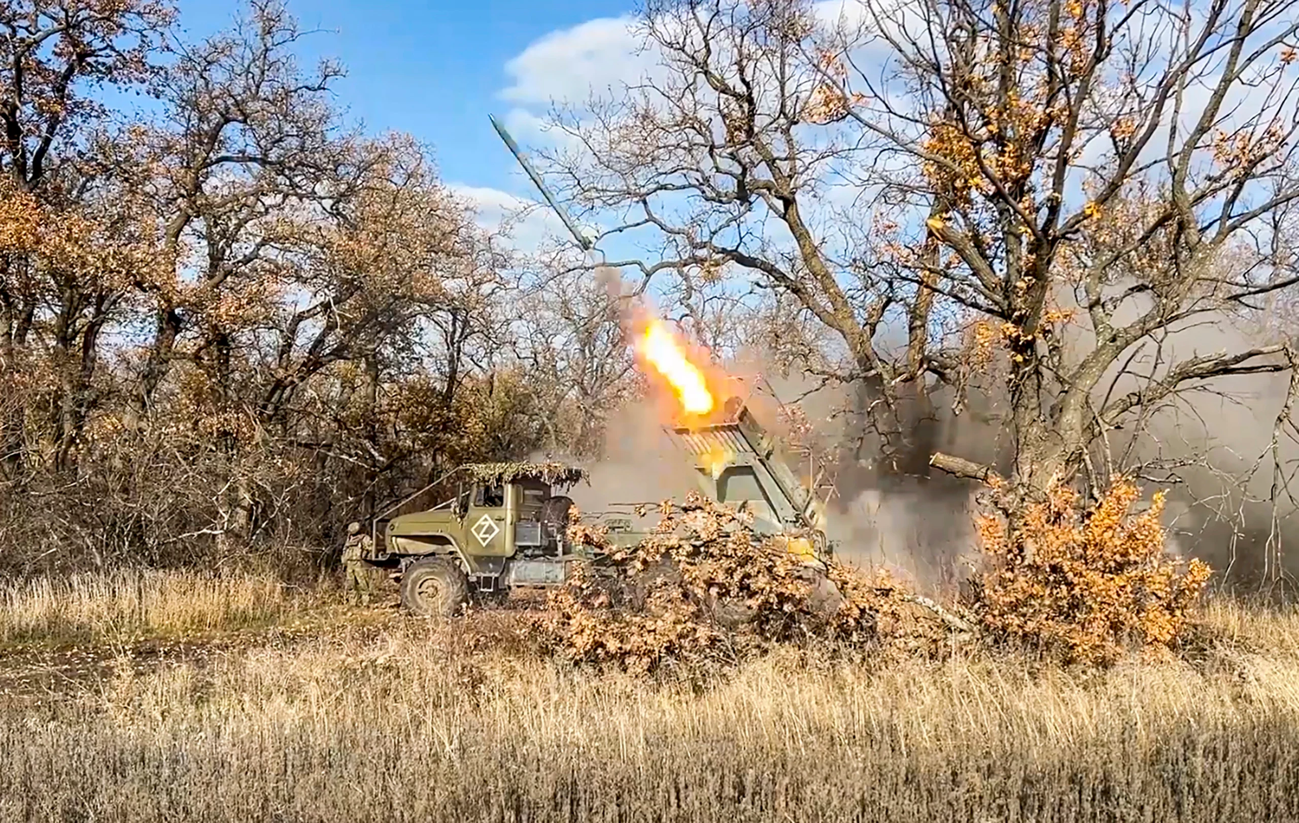 Soldați ruși beți au tras unii în alții după ce s-au certat din cauza unei camere cu termoviziune