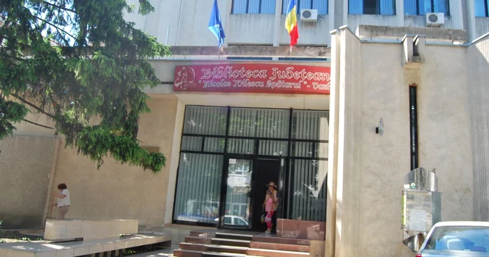 Biblioteca Judeţeană “Nicolae Milescu Spătarul”