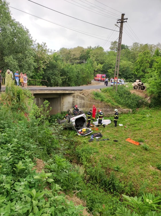 Căderea de la înîlţime a provocat decesul şoferului FOTO ISU Neamţ