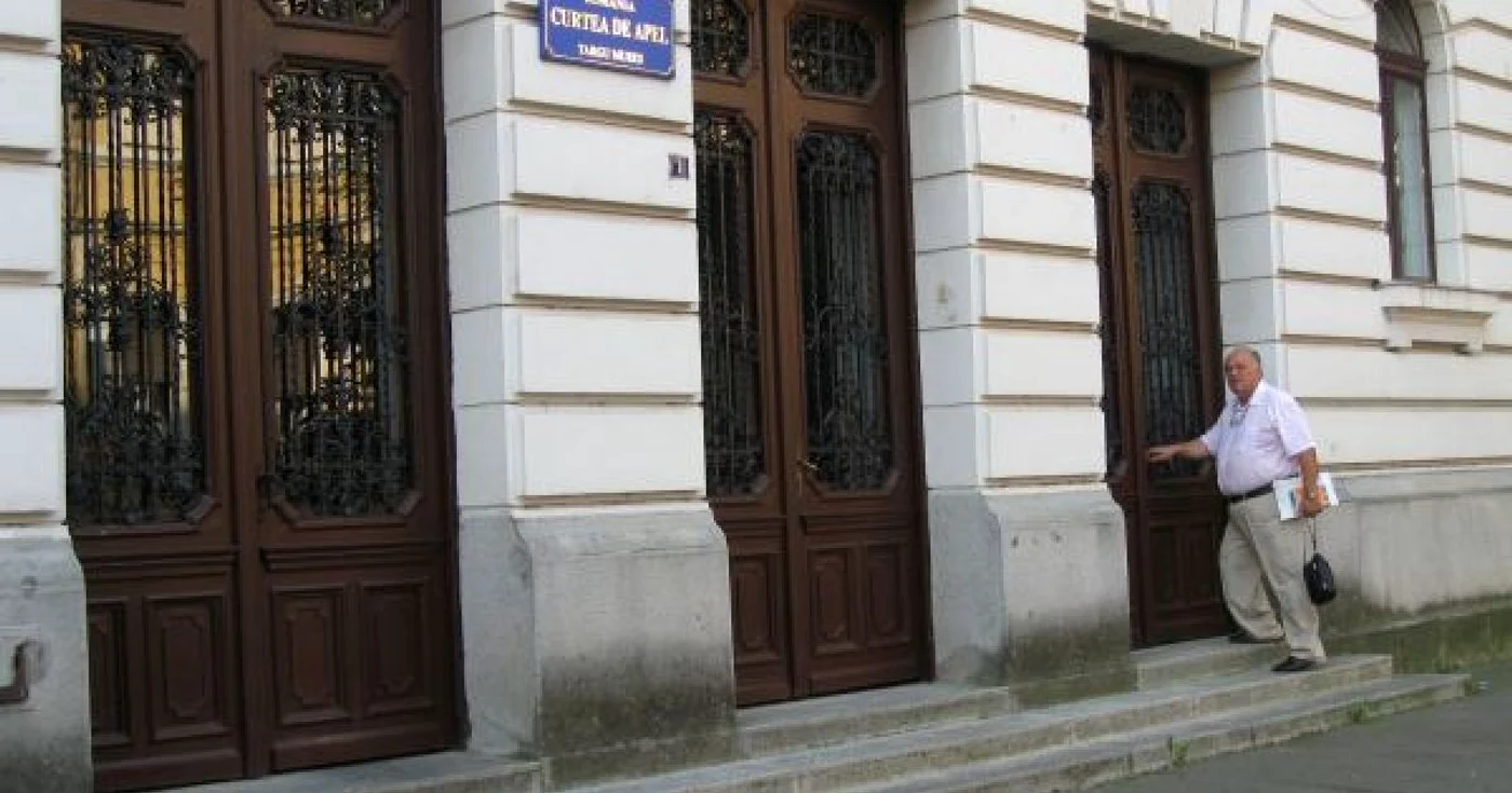 Curtea de Apel le-a ridicat inculpaţilor două interdicţii Foto: arhivă