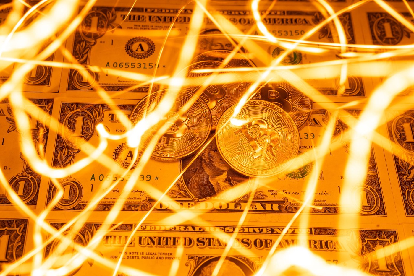 Criptomonede „made in” România: ferme de minare în Ploiești și Buzău. Cine  se află în spatele afacerilor | adevarul.ro