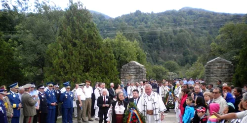 Ceremonii religioase şi militare la Oituz şi Poiana Sărată