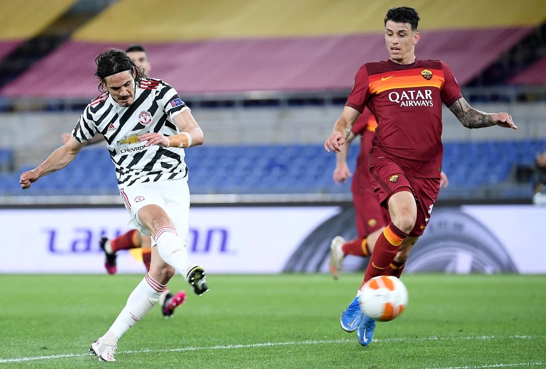 
    Edinson Cavani a înscris cele două goluri ale lui Manchester United la RomaFoto: EPA-EFE  