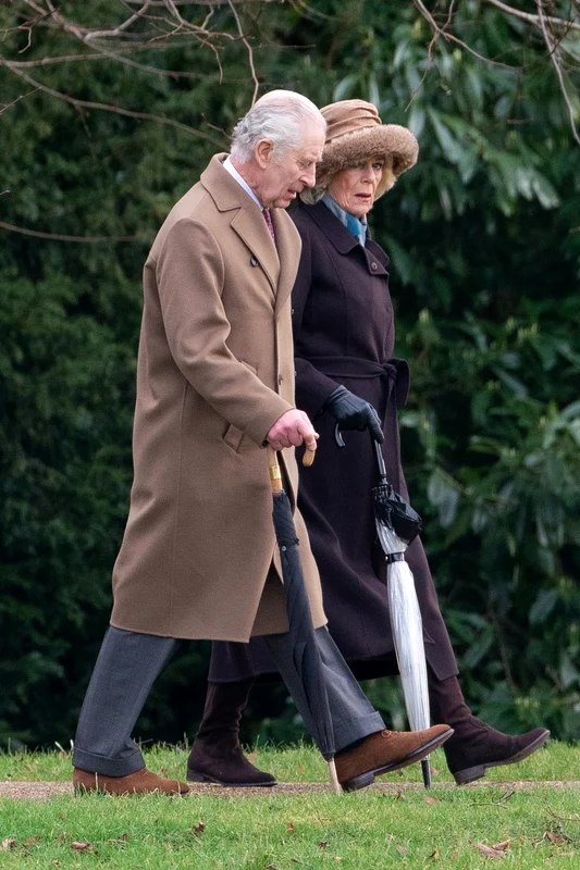 Regele Charles și Regina Camilla la Sandrigham