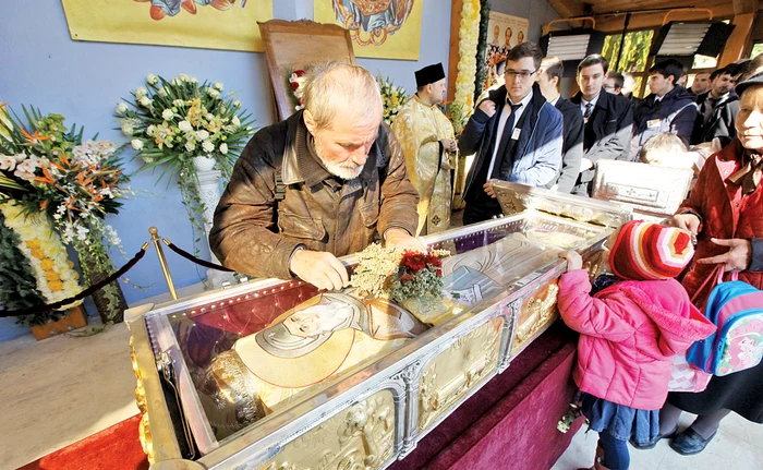 Sf. Mucenică Filofteia, Sf Dimitriecel Nou, Sf. Ierarh Dionisie