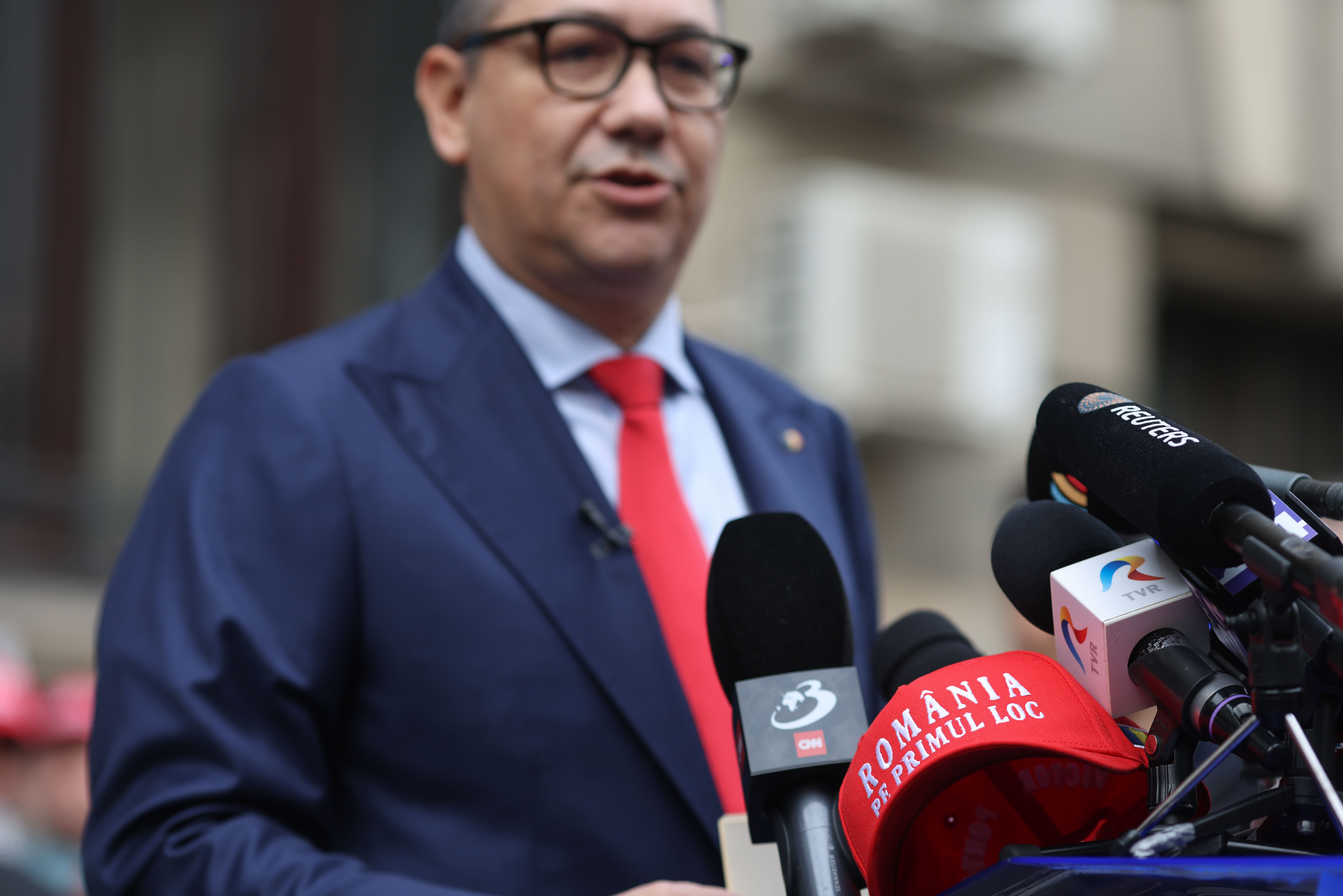 Ce avere are Victor Ponta, candidat la prezidențiale: ceasuri de 20.000 de euro, apartamente în Turcia și Dubai