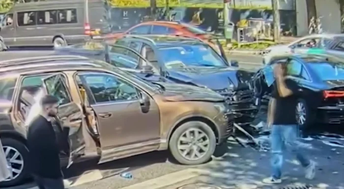  În urma impactului, o femeie e în stare gravă /foto: captura Antena 3 CNN