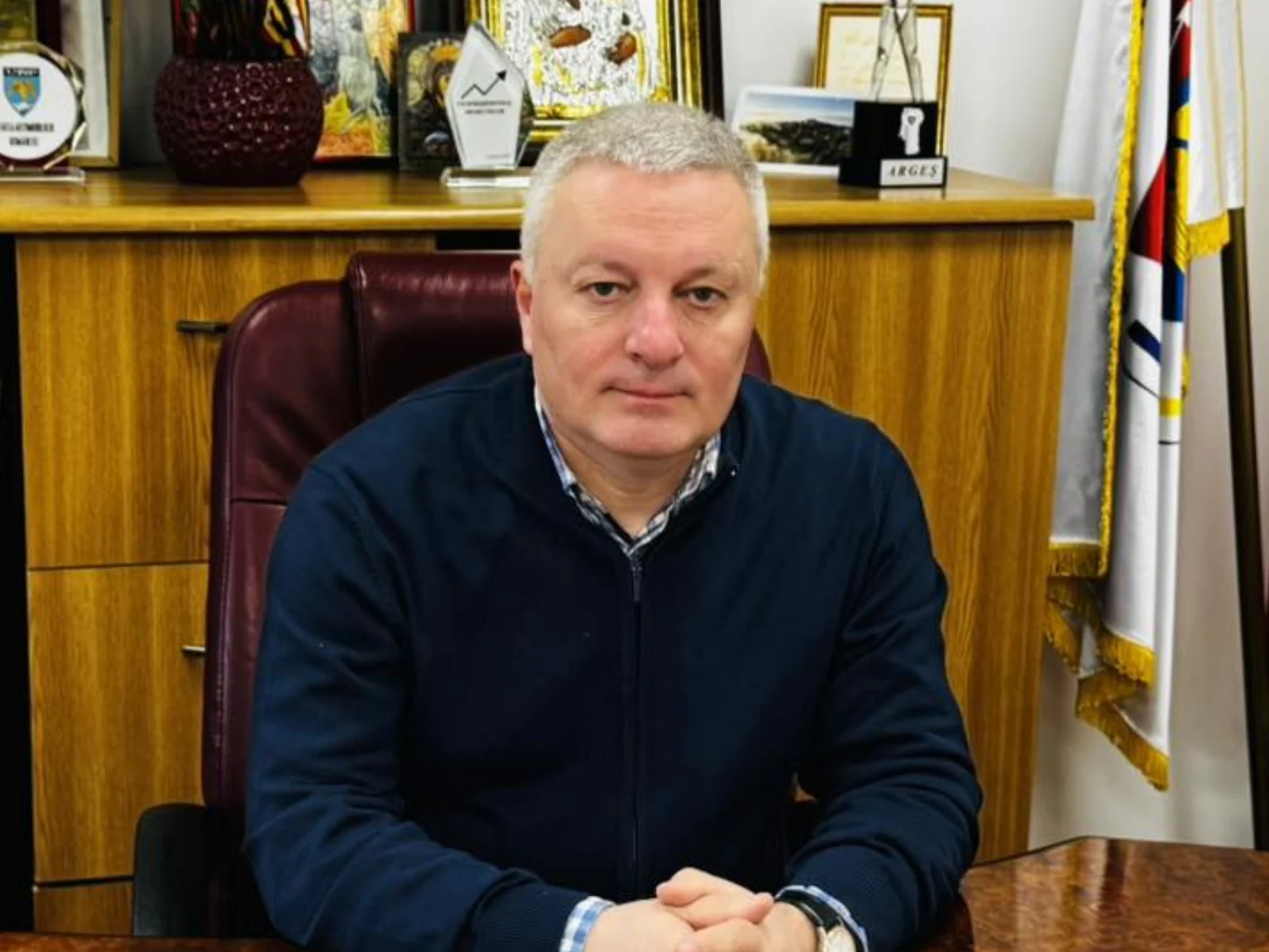 PNL Argeș acuză consilierii PSD că au votat împotriva revocării vicepreședintelui CJ Argeș, trimis în judecată de DNA pentru corupție