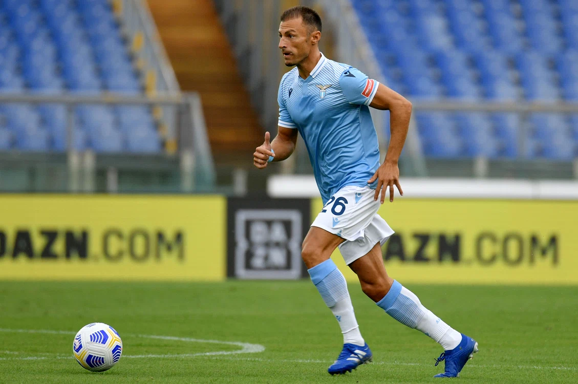 
    Ștefan Radu a jucat 13 meciuri pentru Lazio în această ediție de campionatFoto: Guliver / GettyImages  
